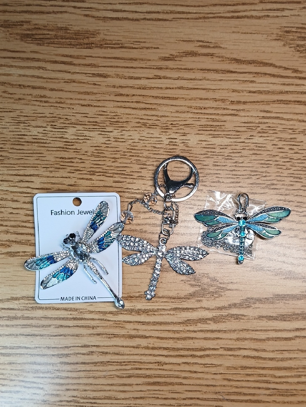 NWOT 3PC Crystal & Blue Dragonfly Bundle 1 Keychain 1 Brooch 1 Necklace